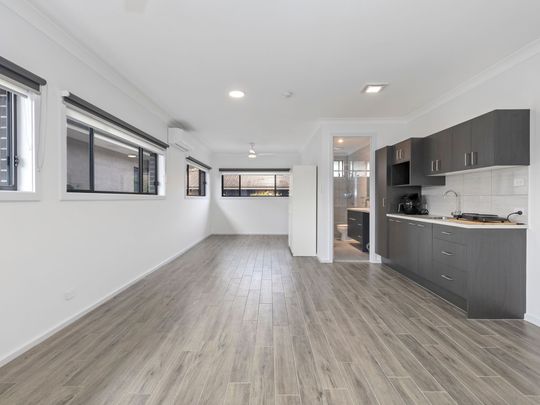 Studio on the Bay - Photo 1