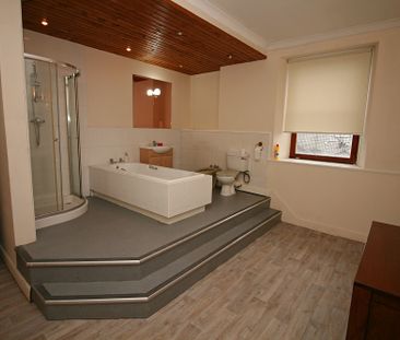 Caledonian Road, North Lanarkshire, Wishaw, ML2 8AR - Photo 1
