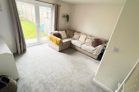 Foxglove Close - Photo 2