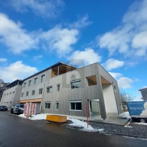 LUXURIOUS FIRST-TIME RENTAL WITH BALCONY - Foto 2