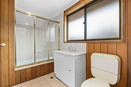 Spacious Family Home - Photo 3