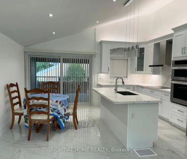 Detached Home For Lease | W9229490 - Photo 3