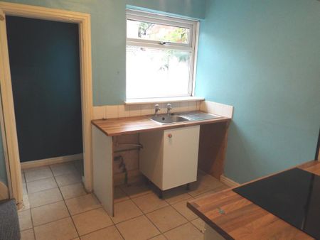 2 bedroom terraced house to rent - Photo 5