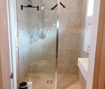 6 bedroom semi-detached house to rent - Photo 5