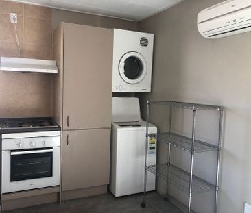 Warm Sunny Fully Furnished 4 bedroom house CBD - Photo 6