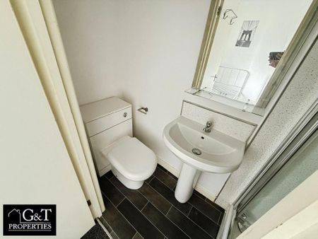 1 bedroom in a house share to rent - Photo 5