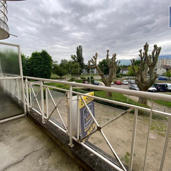 Location Appartement 1 pièce 17m² ST MARTIN D HERES 38400 - Photo 1