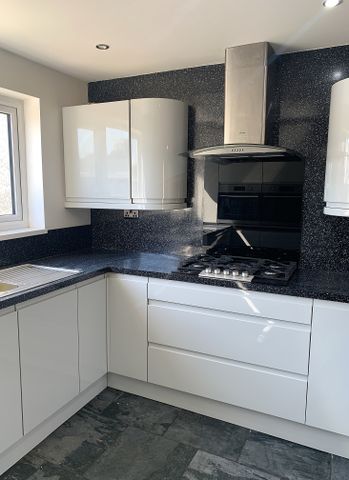 £1,350 PCM, Spacious Four Bedroom House with Enclosed Rear Garden in Pennsylvania, Llanedeyrn, Cardiff, CF23 9LW - Photo 5