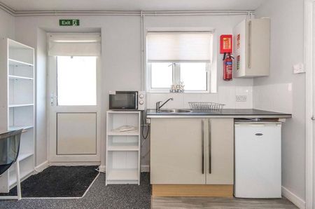 1 bedroom property to rent - Photo 5