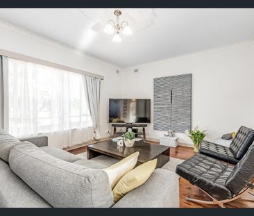 Charming Solid-Brick Home in Prime Location - Photo 4