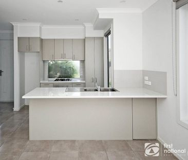 2/2 Mundaring Drive, Cranbourne, Vic 3977 - Photo 6