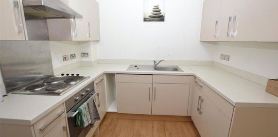 Studio to rent - Photo 2