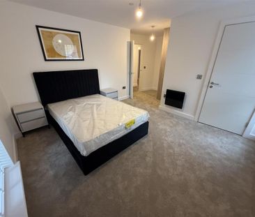 3 bedroom apartment to rent - Photo 3