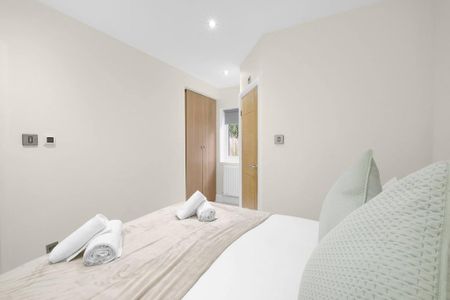 4 bedroom apartment to rent - Photo 4