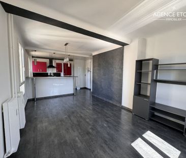 Appartement 3 pièces 66m2 MARSEILLE 10EME 890 euros - Photo 3