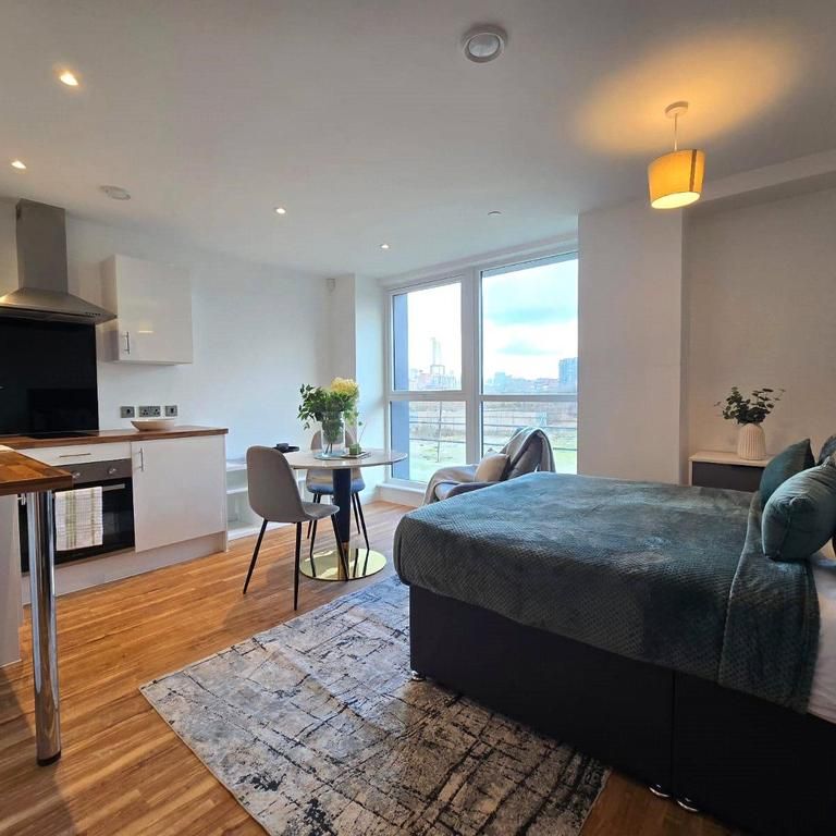 Studio to rent - Photo 1