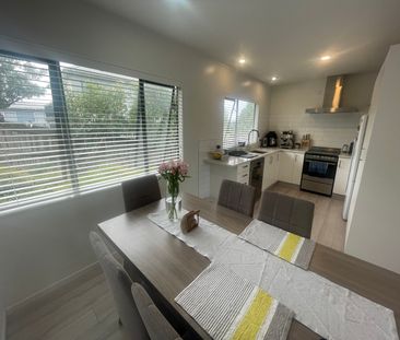 12A Commissariat Road - Photo 2