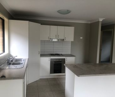 4 Bedroom Family Home! - Photo 6