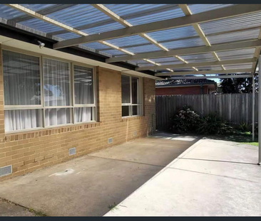 34 Sainsbury Avenue, Greensborough, VIC - Photo 4