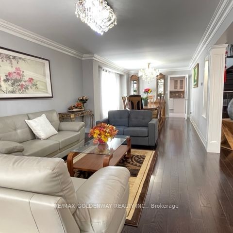 For Lease - 2 Edinburgh Drive, Richmond Hill, Ontario - Photo 1