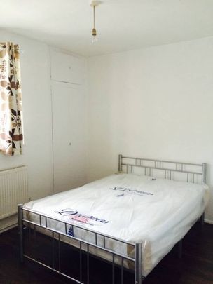 Room in a Shared Flat, Birchdown House, E3 - Photo 1
