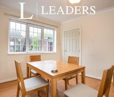 4 bedroom terraced house to rent - Photo 4