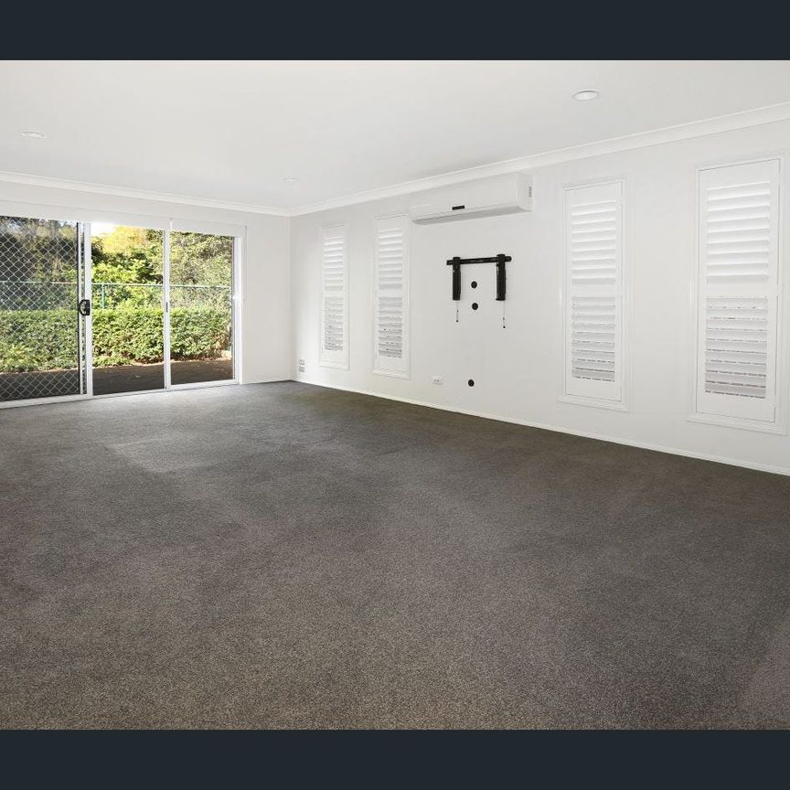 Private Living in Prime Robina Location - Photo 1
