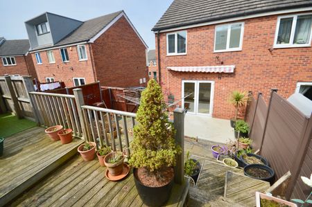 3 bedroom semi-detached house to rent - Photo 3