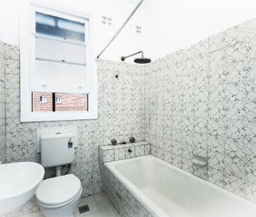 Two Bedroom House in a Prime Location - Photo 6