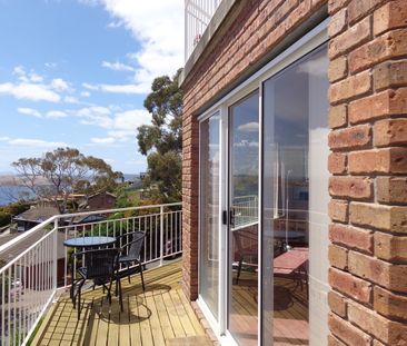 1/1A Lindeith Court Sandy Bay TAS 7005 Australia - Photo 1