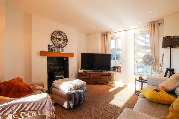 3 bedroom semi-detached house to rent - Photo 1