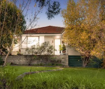 Family Comfort in a Quiet Pocket, Close to Shops & Schools - Photo 2