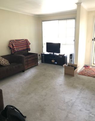 2 bedroom unit in Glenroy - Photo 1