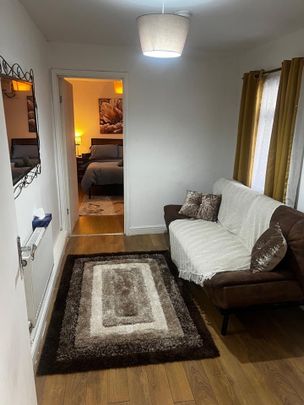 1 Bed Flat, London, E13 - Photo 1