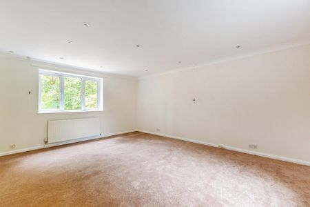 4 bedroom detached house to rent - Photo 4