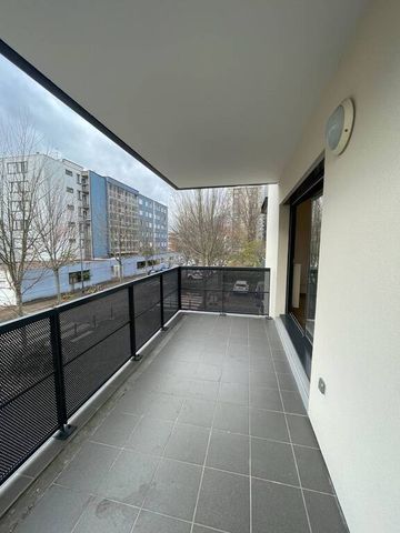 Location appartement Grenoble 38000 81.64 m² - Photo 2