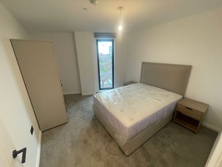 Whitehall Road, Leeds - Photo 2