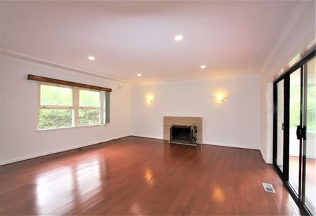 Bushlands Ave, Gordon NSW 2072 - 4 beds house for Rent, $1400 per week - 17992578 | Domain - Photo 5