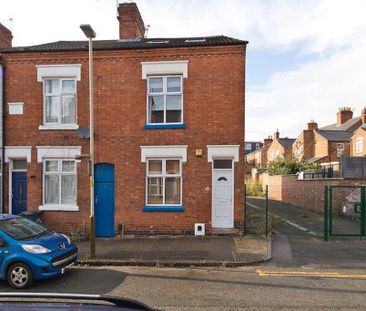 4 bedroom terraced house to rent - Photo 5