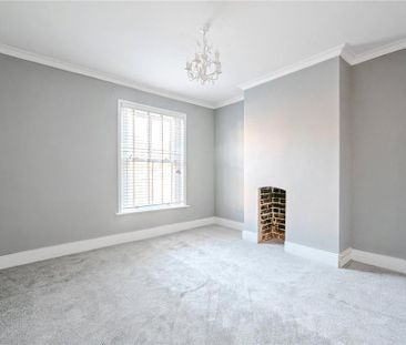 2 bedroom semi-detached house to rent - Photo 2