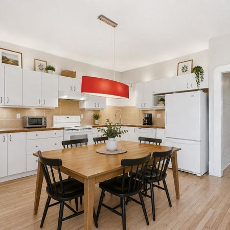 ✨ Magnifique 6 ½ rénové et lumineux à Villeray – Chaffage/eau chaude & Électros inclus + terrasse privée ! - Photo 3