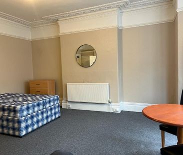 Studio Flat, Walsingham Road, BS6 - Photo 6