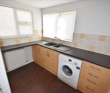 Sandringham Avenue, Leyland, PR25 - Photo 2