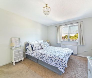 2 bedroom end of terrace house to rent - Photo 3