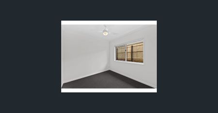 Stunning 4-Bedroom Home! - Photo 4