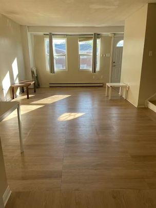 For Lease - 228 Westcourt Place, Waterloo, Ontario - Photo 1