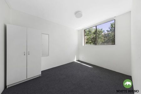 2/5 Mowatt Street, Queanbeyan - Photo 4
