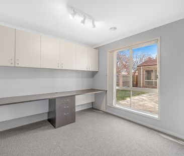 Spacious Family Home! - Photo 6