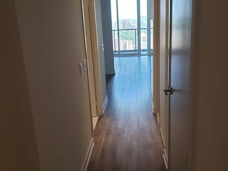 Bachelor condo Toronto - Photo 2