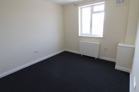 High Street, Potters Bar, Hertfordshire, EN6 - Photo 4